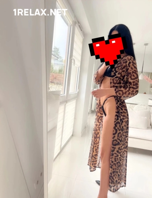 Девушка массажистка Юля, салон Юля фото №1