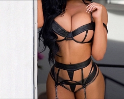 Девушка массажистка Эсма, салон 1000 и одна ночь